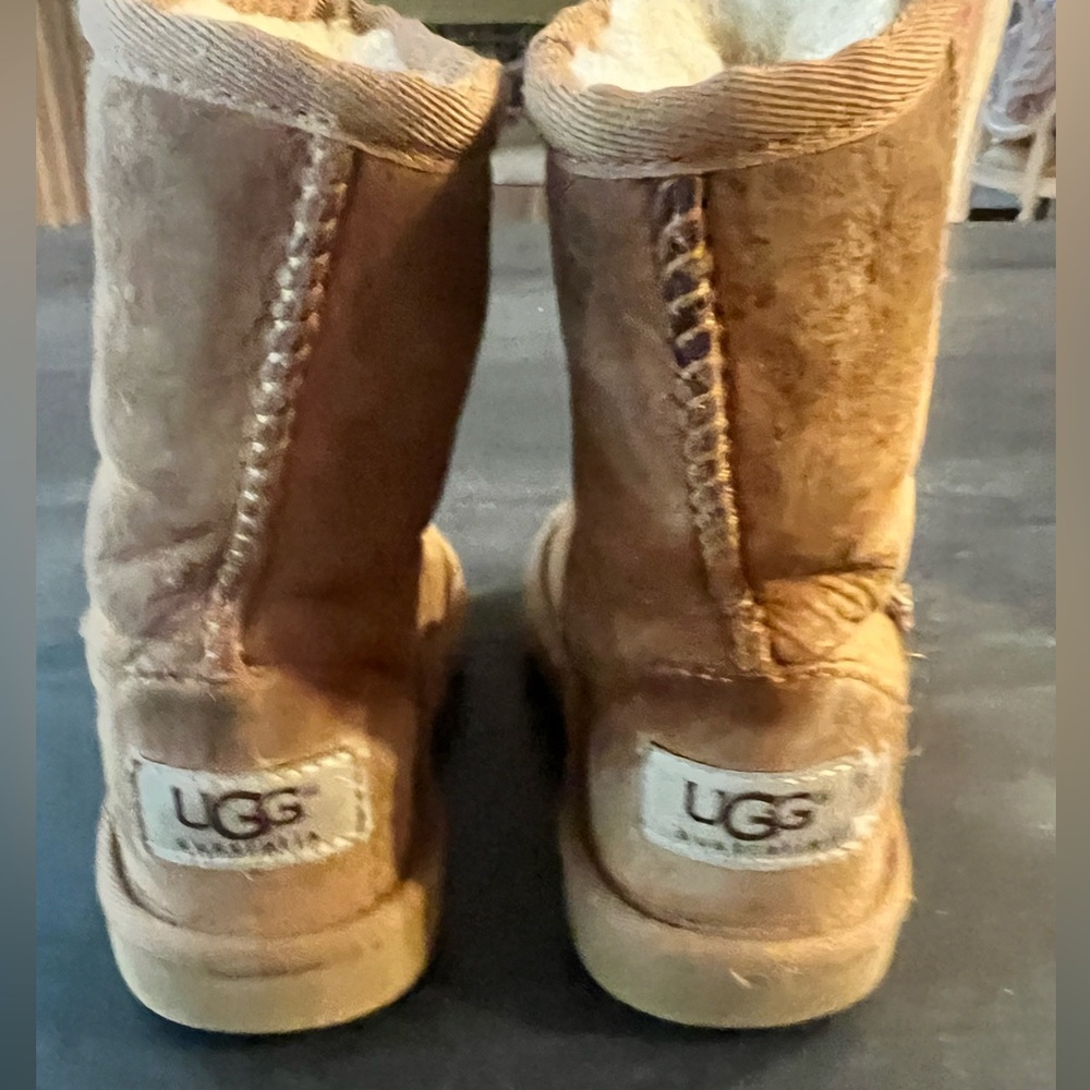 Well loved Authentic Uggs size 8 girls